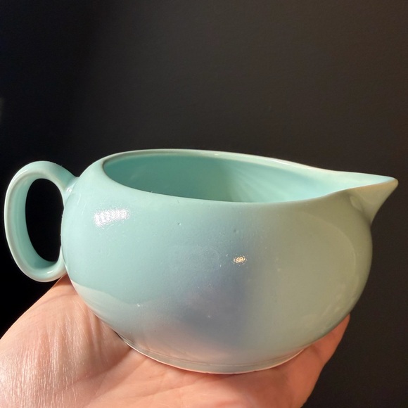 The Unbranded Brand Other - Gravy Boat in a Robins Egg Shade. VINTAGE